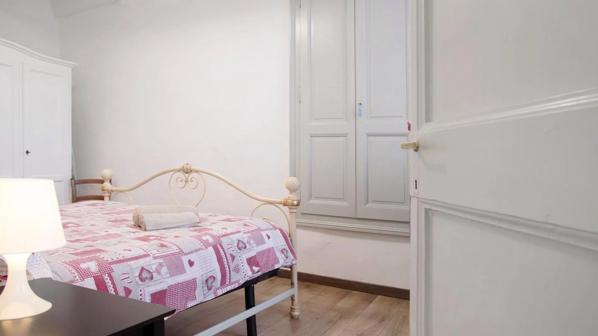 La Vecchia Torre Apartment Porto Valtravaglia Italy